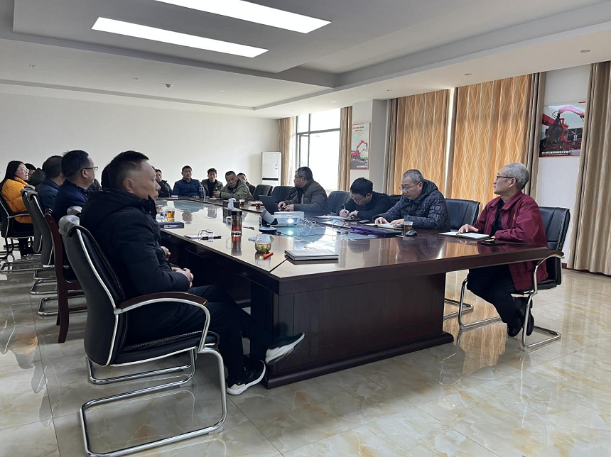 qm球盟会·(中国)球盟会重机培训会现场.png