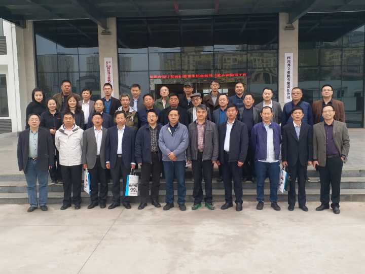 qm球盟会·(中国)球盟会重机 .jpg