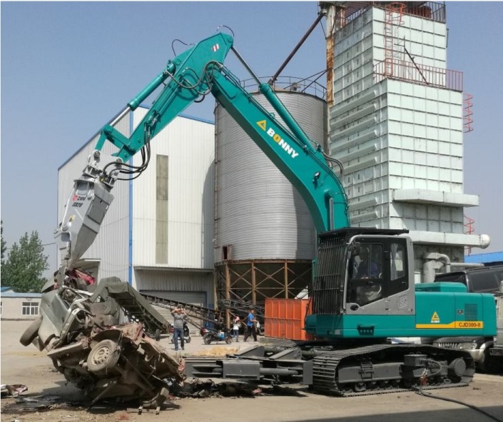 电动报废汽车拆解机.jpg